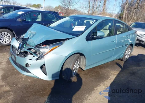 2018 Toyota Prius Three из США, поврежденный, VIN JTDKARFU3J3067521